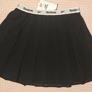 Girls Reebok/H&M Black Pleated Skater Mini Skirt Size 8/10